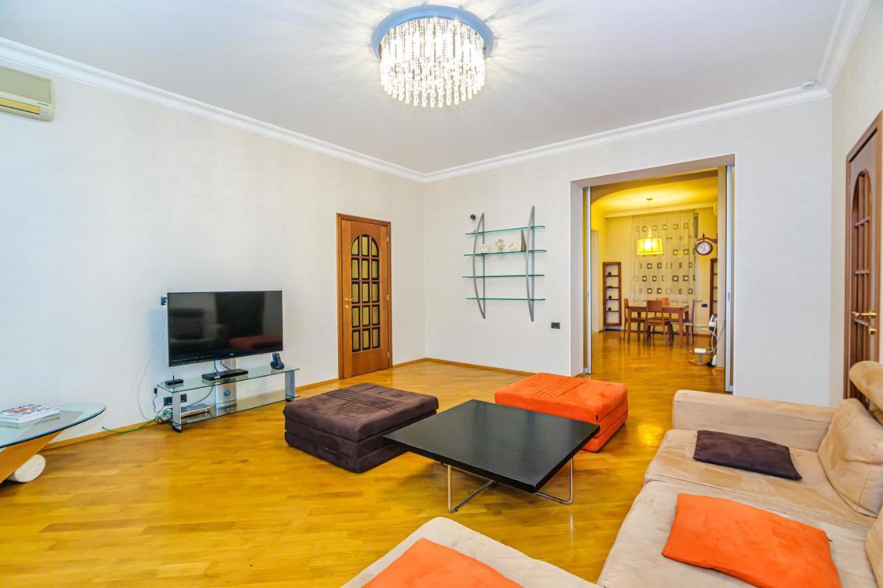 Apartamento Vip Apartamen Nizami Street Bakú Exterior foto