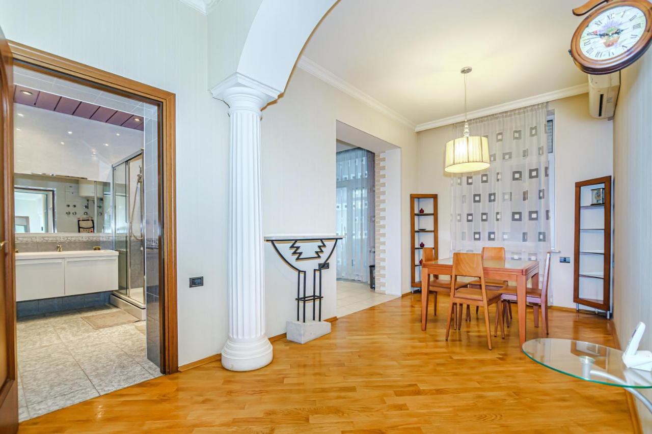 Apartamento Vip Apartamen Nizami Street Bakú Exterior foto