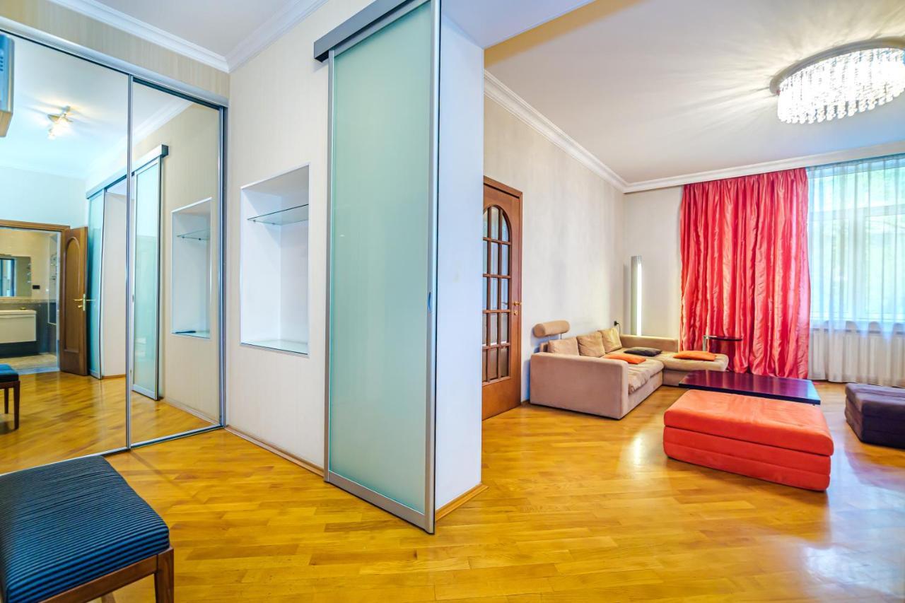 Apartamento Vip Apartamen Nizami Street Bakú Exterior foto