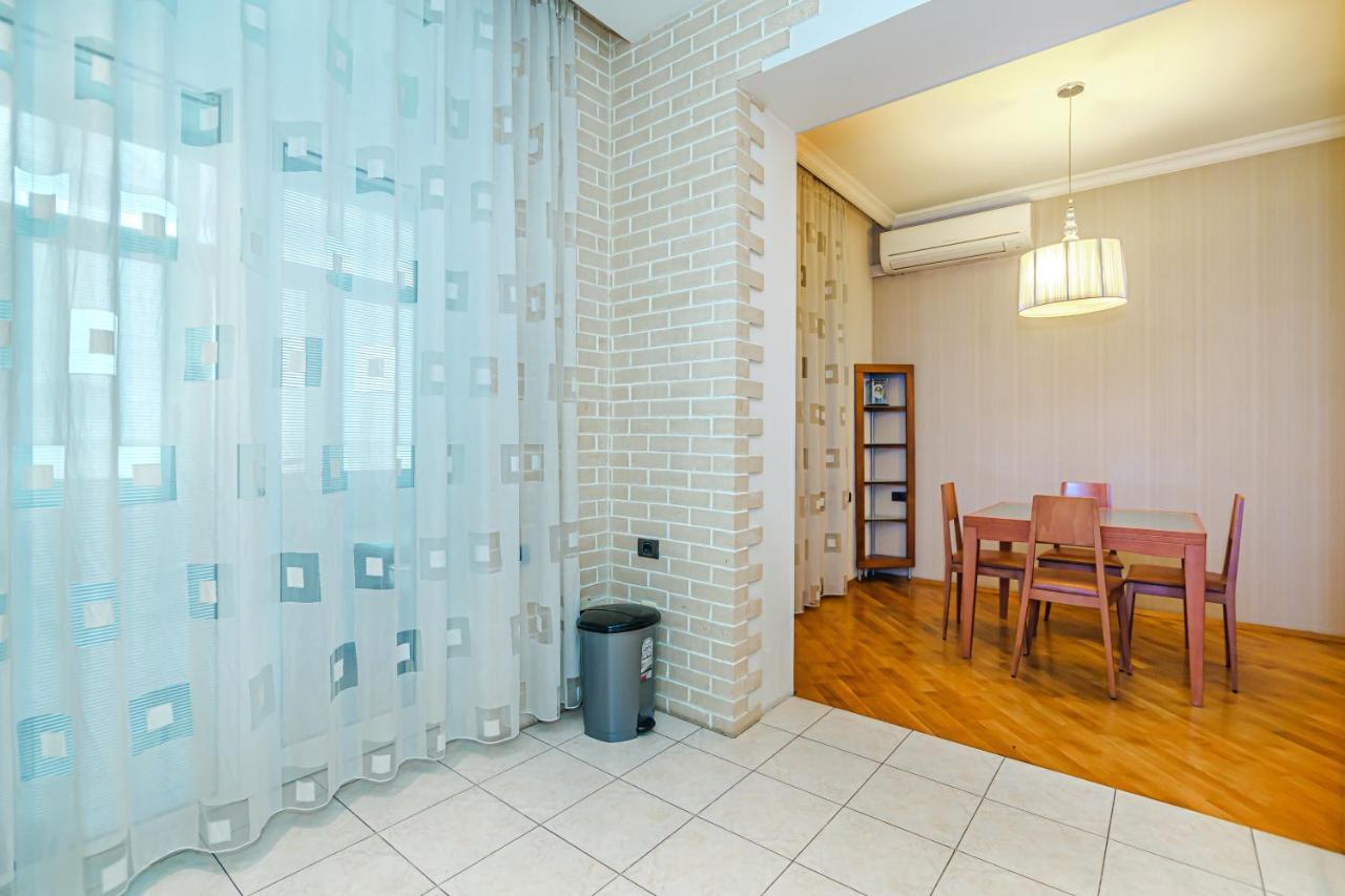 Apartamento Vip Apartamen Nizami Street Bakú Exterior foto